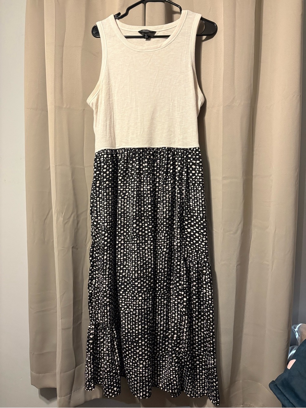 Simply Vera Vera Wang Black & White Sleeveless Tiered Maxi Dress
